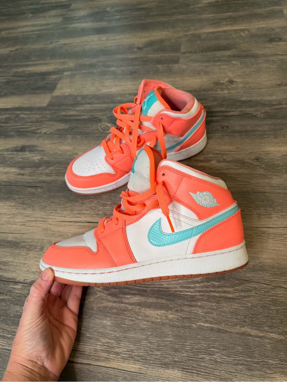 Nike Air Jordan 1 Mid GS 7Y 555112-814 Coral Orange Aqua Turquoise Sneakers